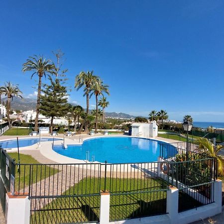 Modern Apartment, Walking Distance Of The Sea Nerja Exterior foto