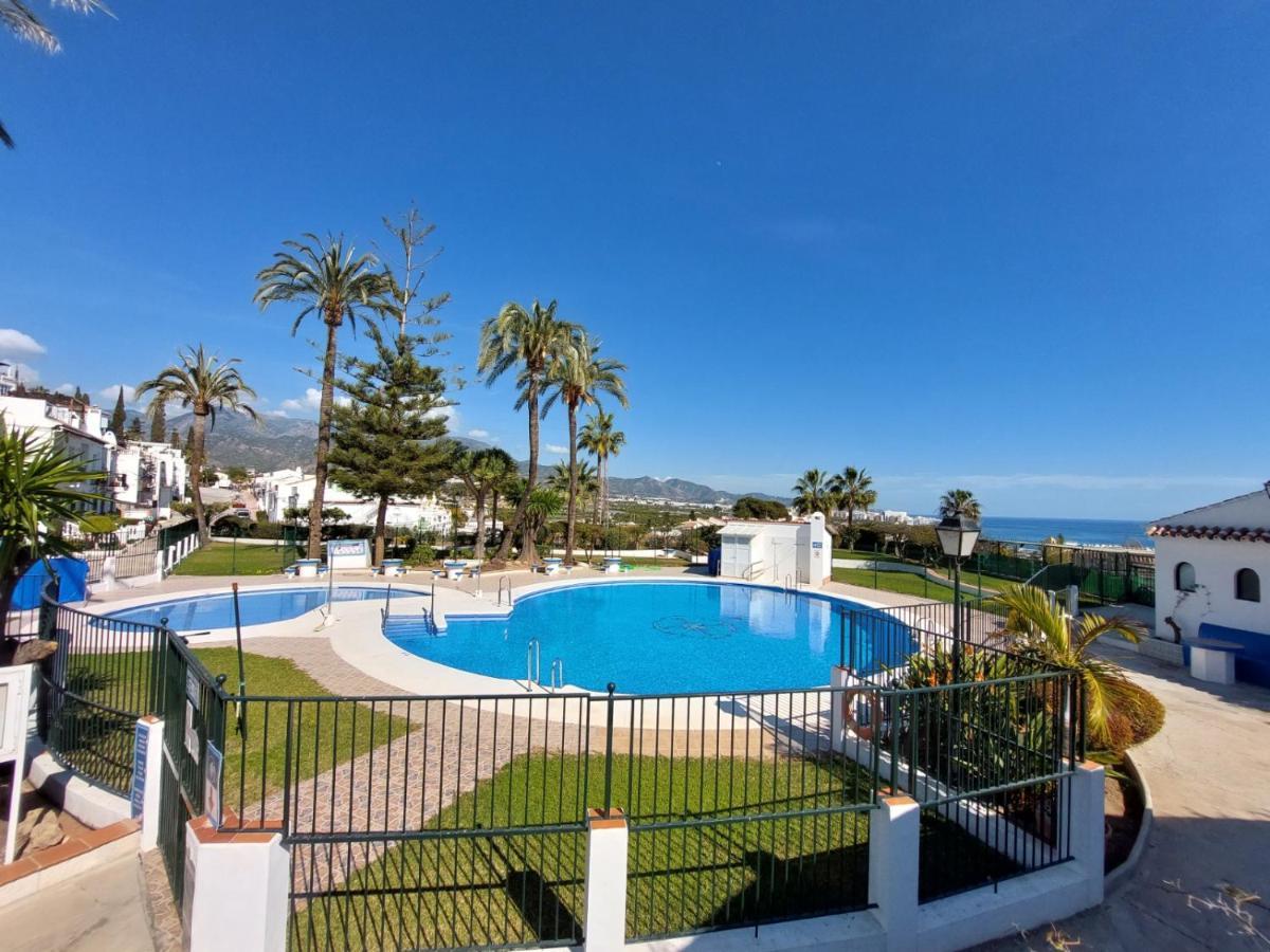 Modern Apartment, Walking Distance Of The Sea Nerja Exterior foto